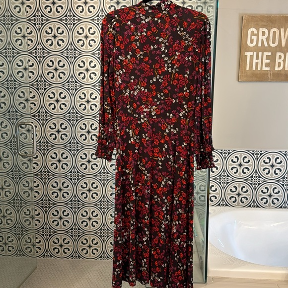 Draper James brand new with tags Knit Turtleneck Dress Ribbon Flower size small - Picture 7 of 7